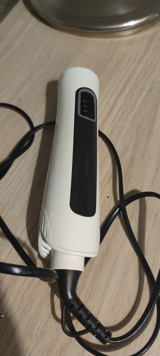 Suszarka do włosów Ideen Welt P8