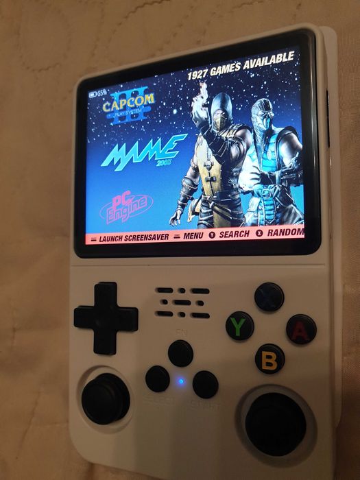 Портативна приставка R36s з эмуляцією багатьох приставок