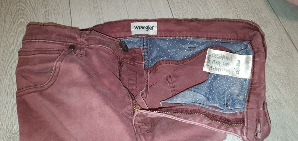 Spodnie WRANGLER ARIZONA rozmiar W31 L34 ładny kolor