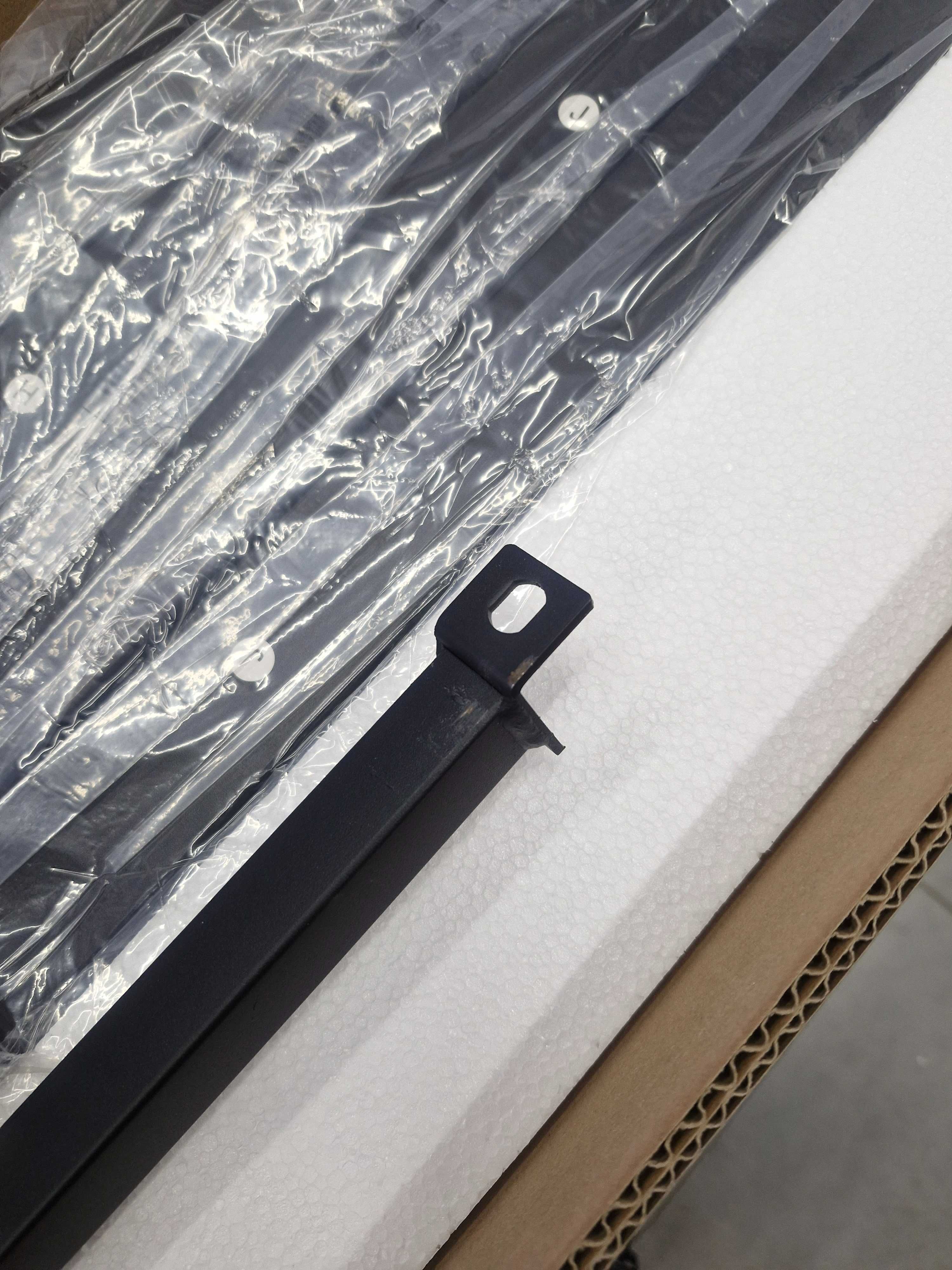 metalowa rama łóżka z półkami łóżko czarne 90x190 cm loft stelaż