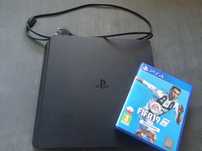 Konsola ps4 500gb i 2 pady + gra Fifa 19