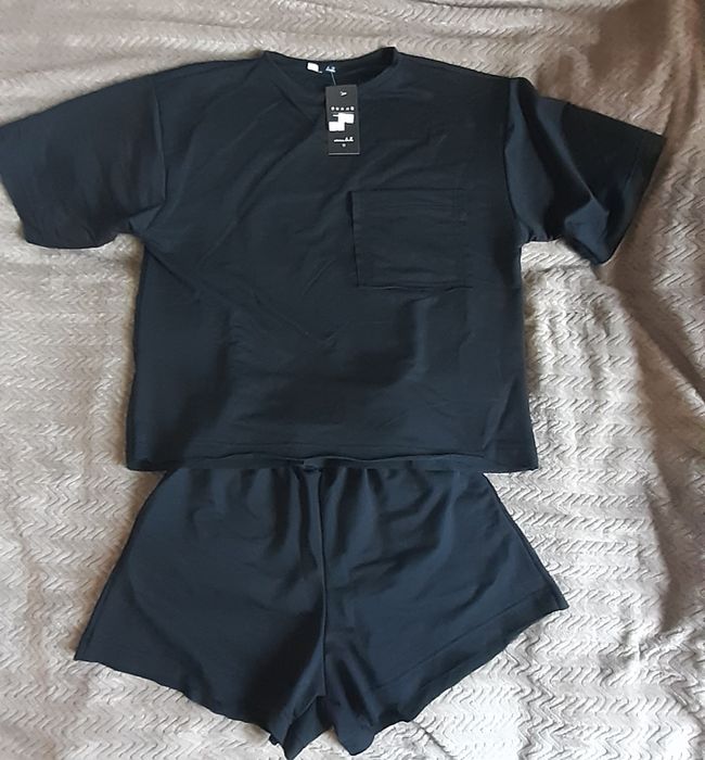 Новий жіночий костюм футболка шорти