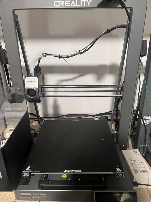 3 impressoras Ender 3 V 3 Plus (2 disponiveis)