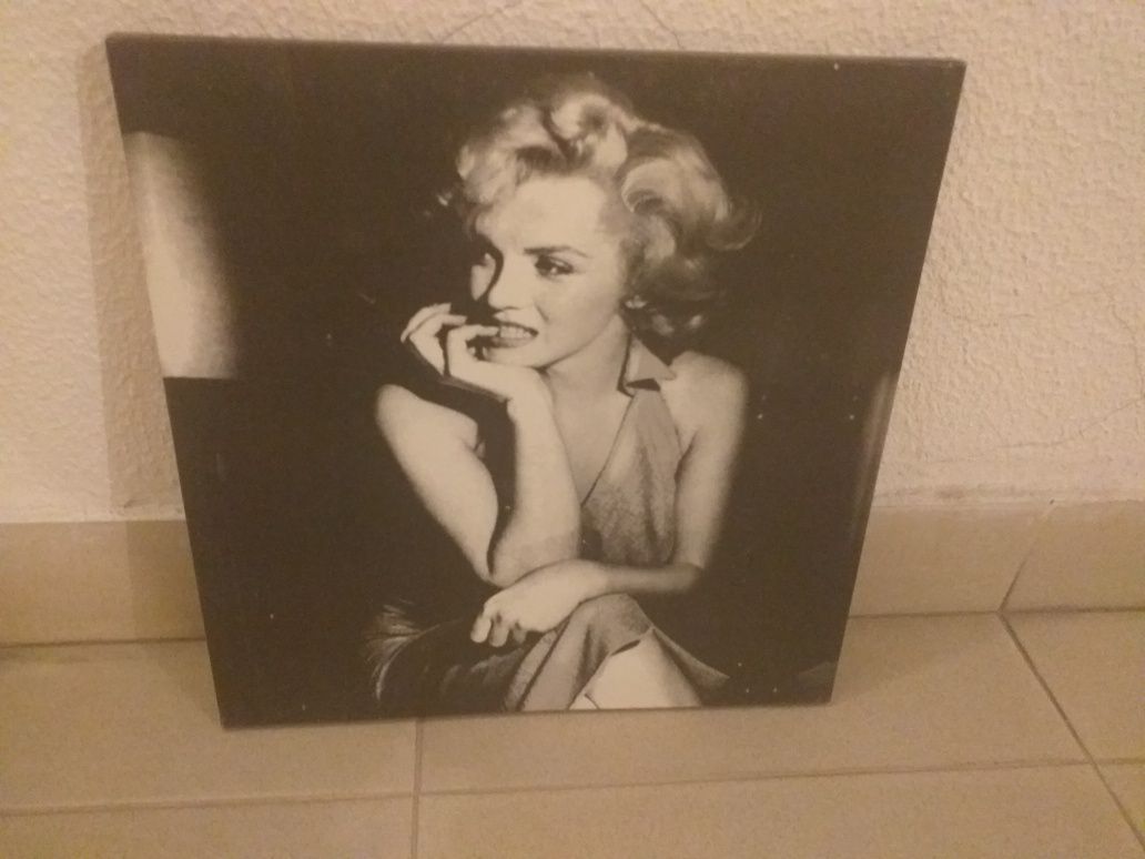 Quadro a preto e branco da Merylin Monroe