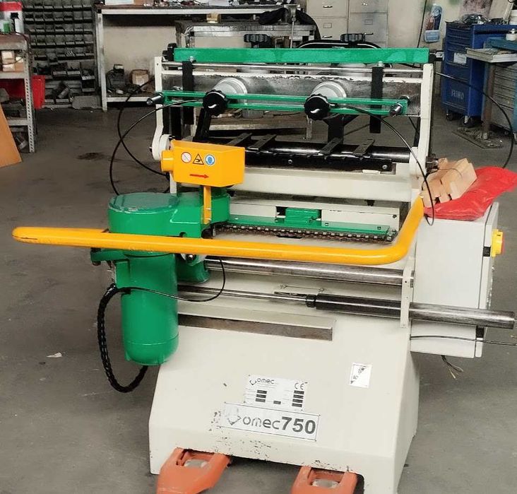 Máquina automática de malhetes  Emalhetadeira OMEC 750