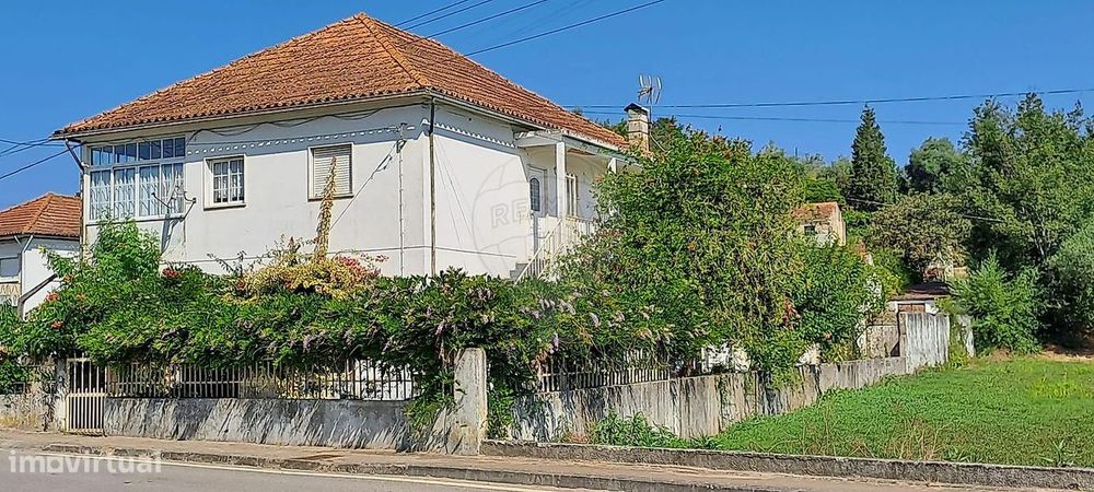 Moradia T4 para venda