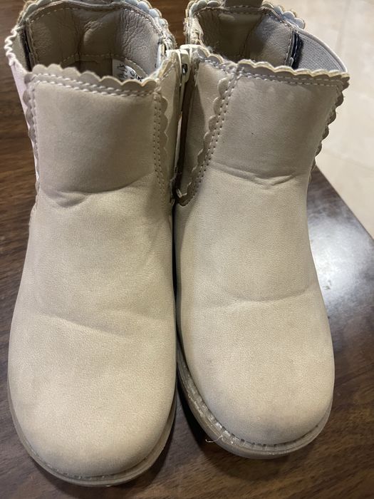 Botas bege menina