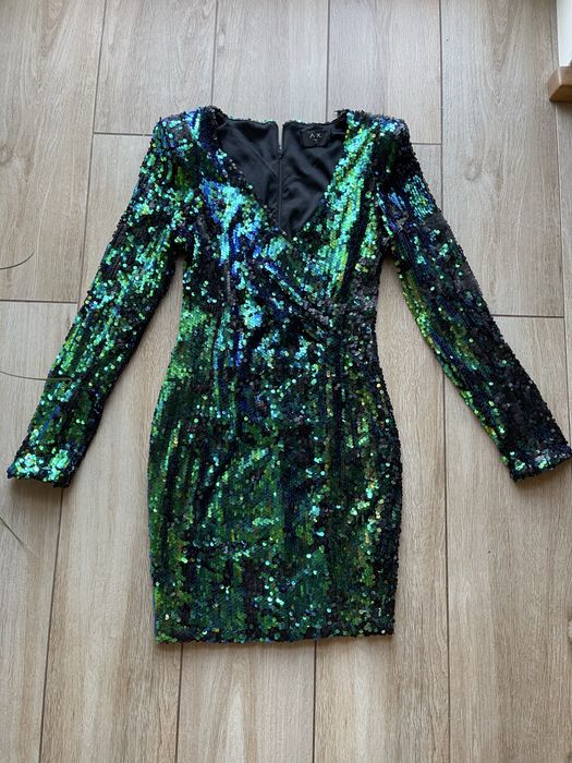 Piekna cekinowa sukienka kameleon mini r S