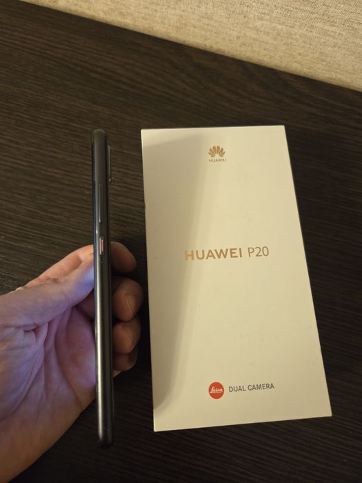 Продам телефон Huawei P20