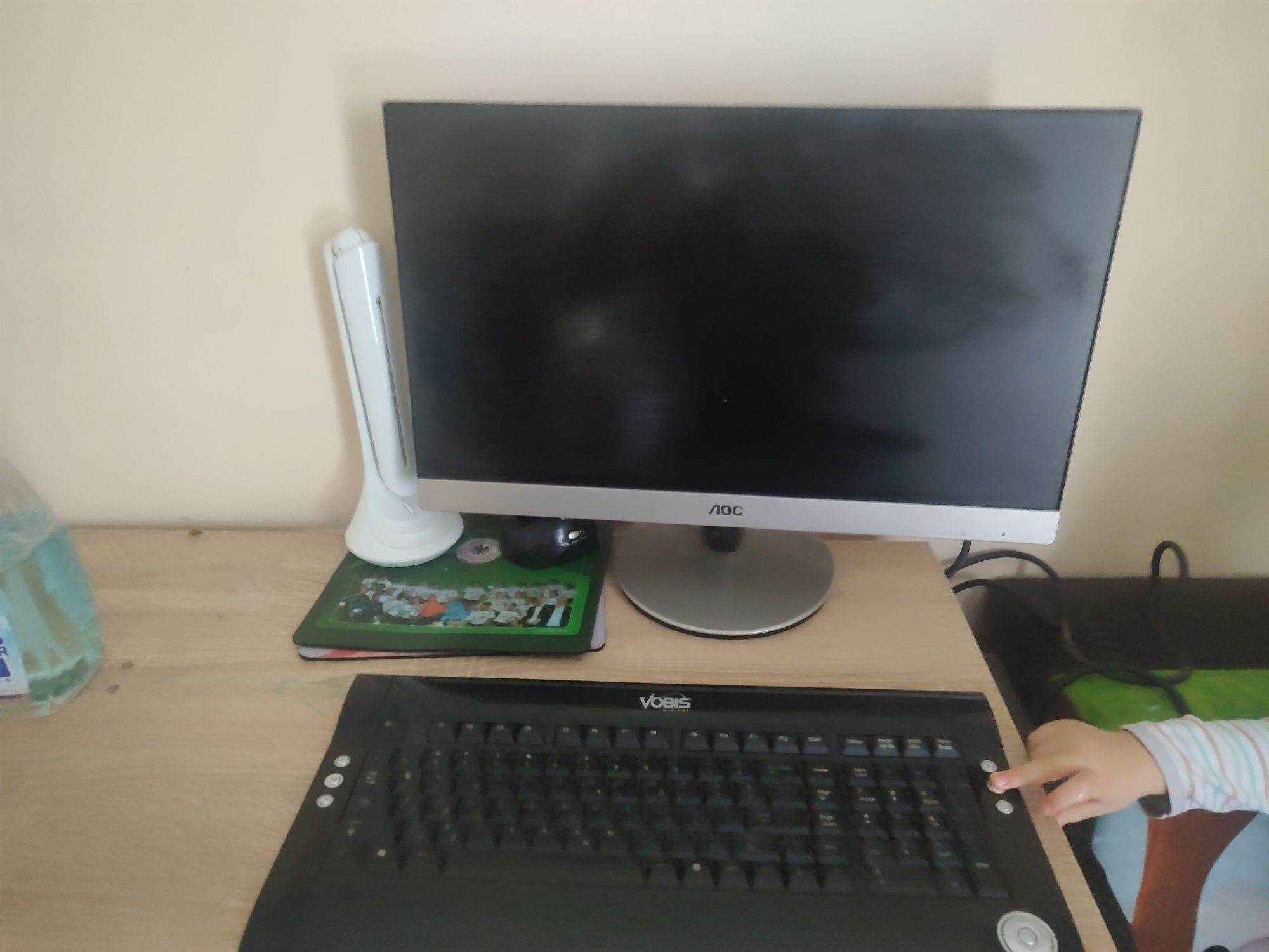 Komputer stacjonarny/ windows 10/ dobre parametry