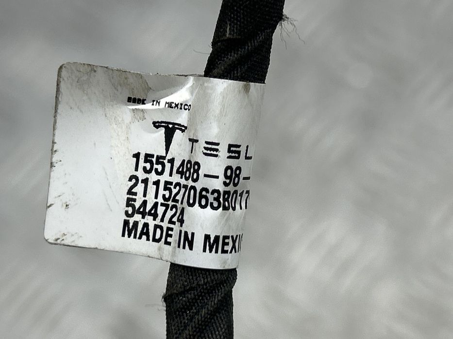 Амортизатор крышки багажника 155148898B для Tesla Model 3 2017-2024