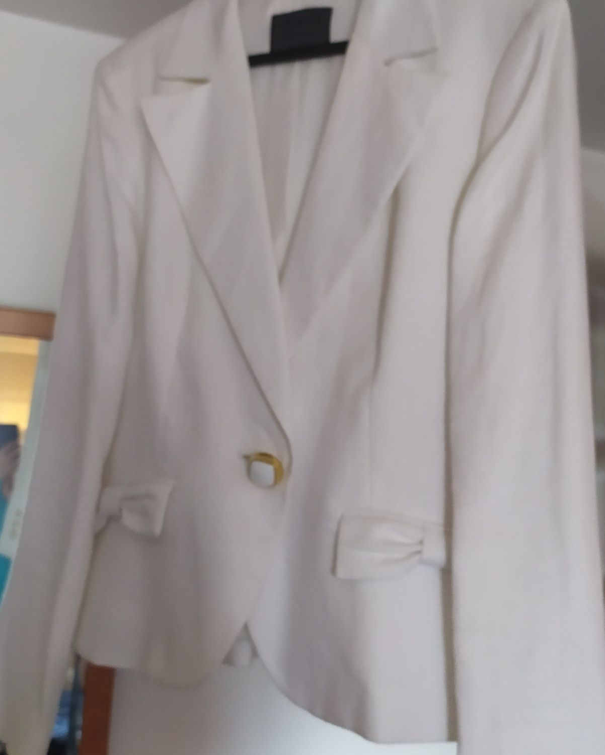 Blazer com botões pérola de 100% linho  Lanidor