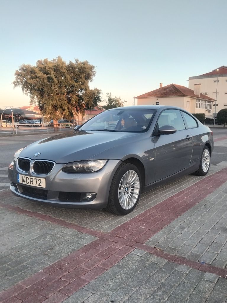BMW 320 E-92, coupe de 177cv 2007