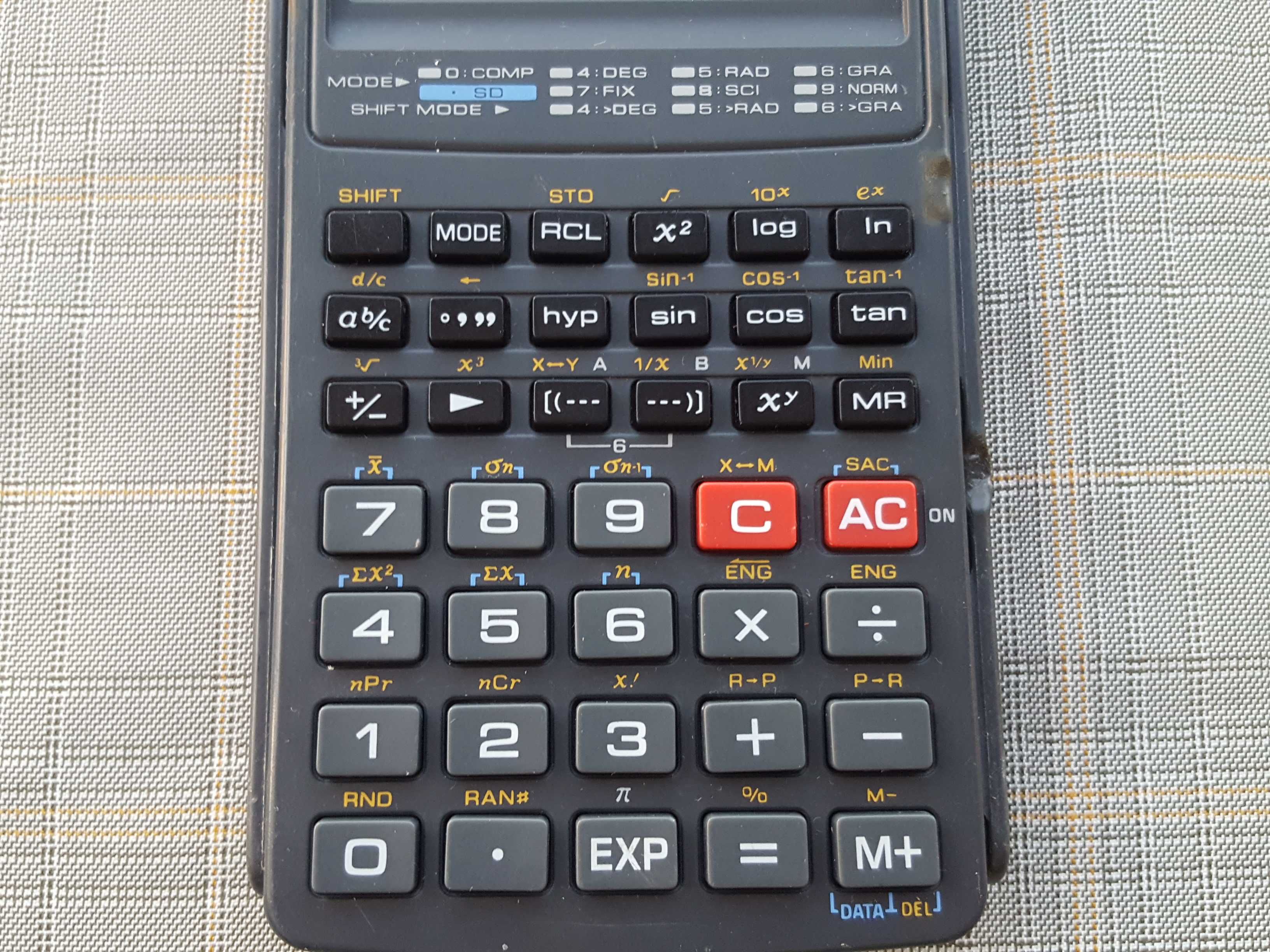 Калькулятор Casio fx-901 инженерный
