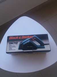 Plaina eletrica Black & Decker DN710