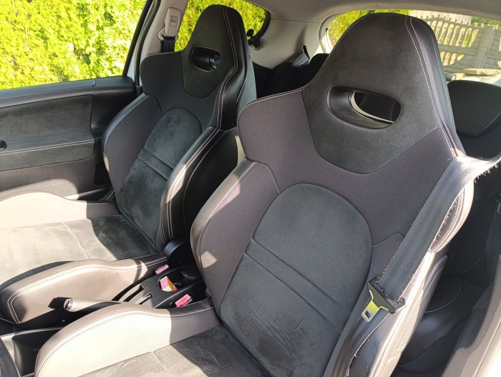 Peugeot 207 RC  1.6 THP