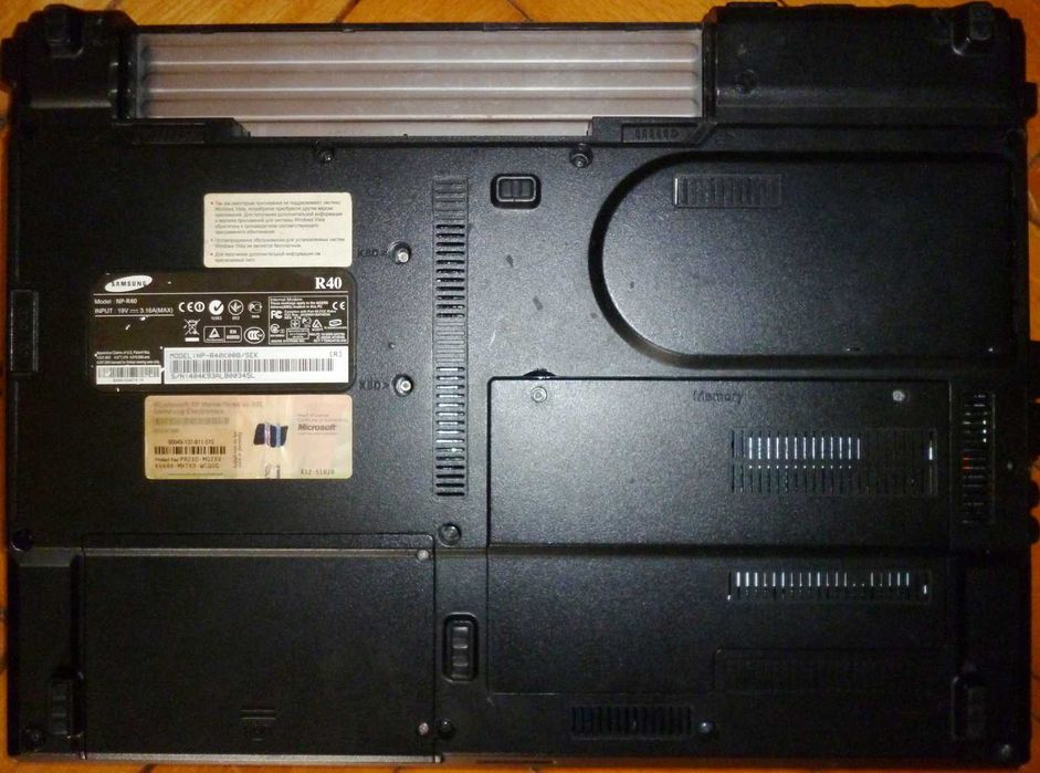 Б/у рабочий ноутбук Samsung NP-R40 (внимательно читайте описание)