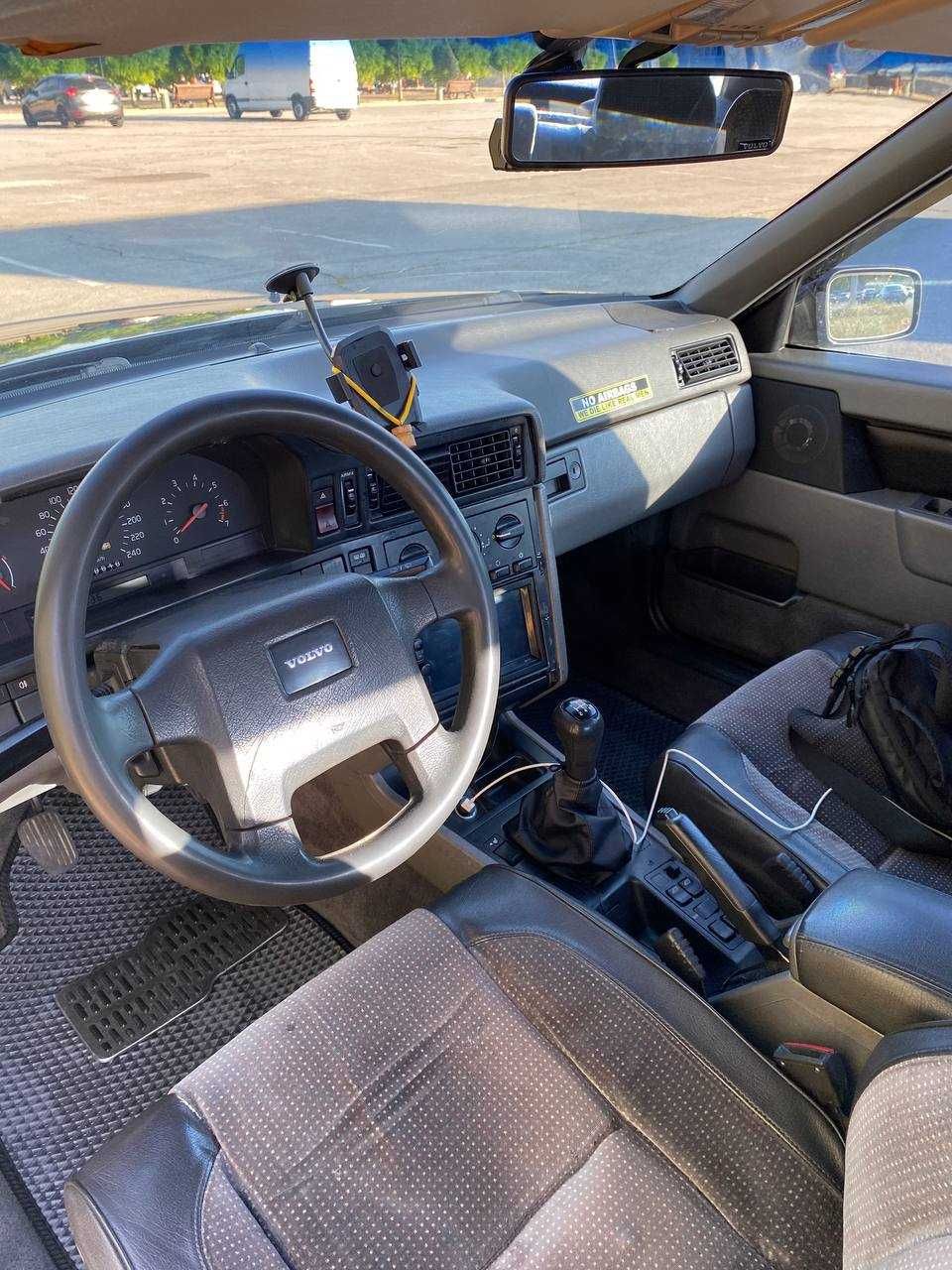 Срочно !!!Продам Volvo 850 (1992) бензин  2.4л