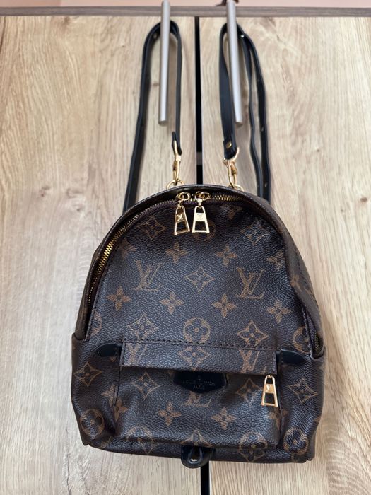 Mały plecaczek Louis Vuitton stan bdb