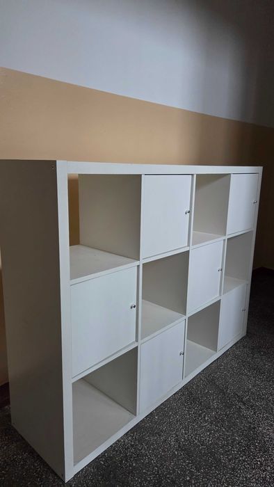 KALLAX
Regał z 4 wkładami, biały, 147x112 cm kolor:
Biały