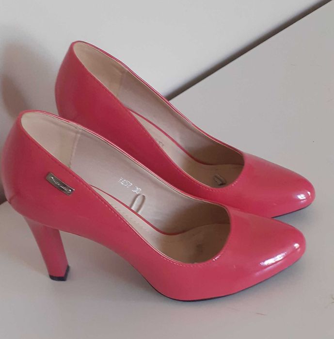 Czółenka fuksja 38