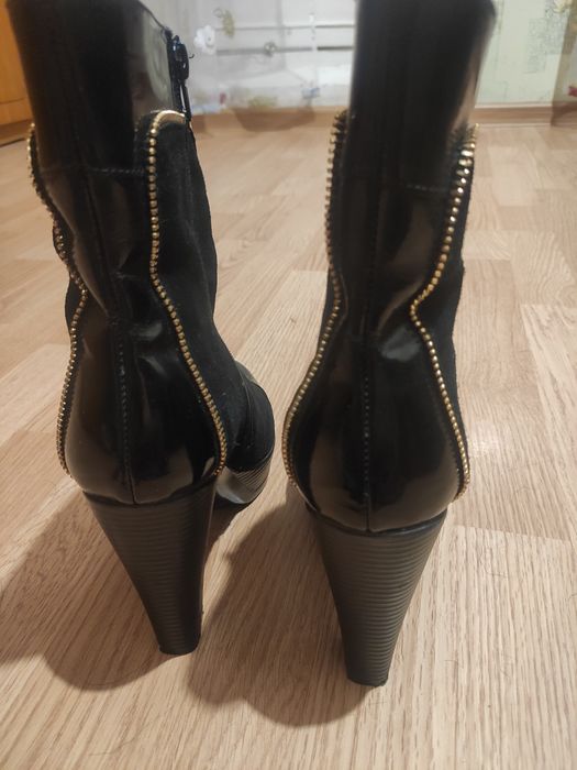 Весняні шкіряні черевики