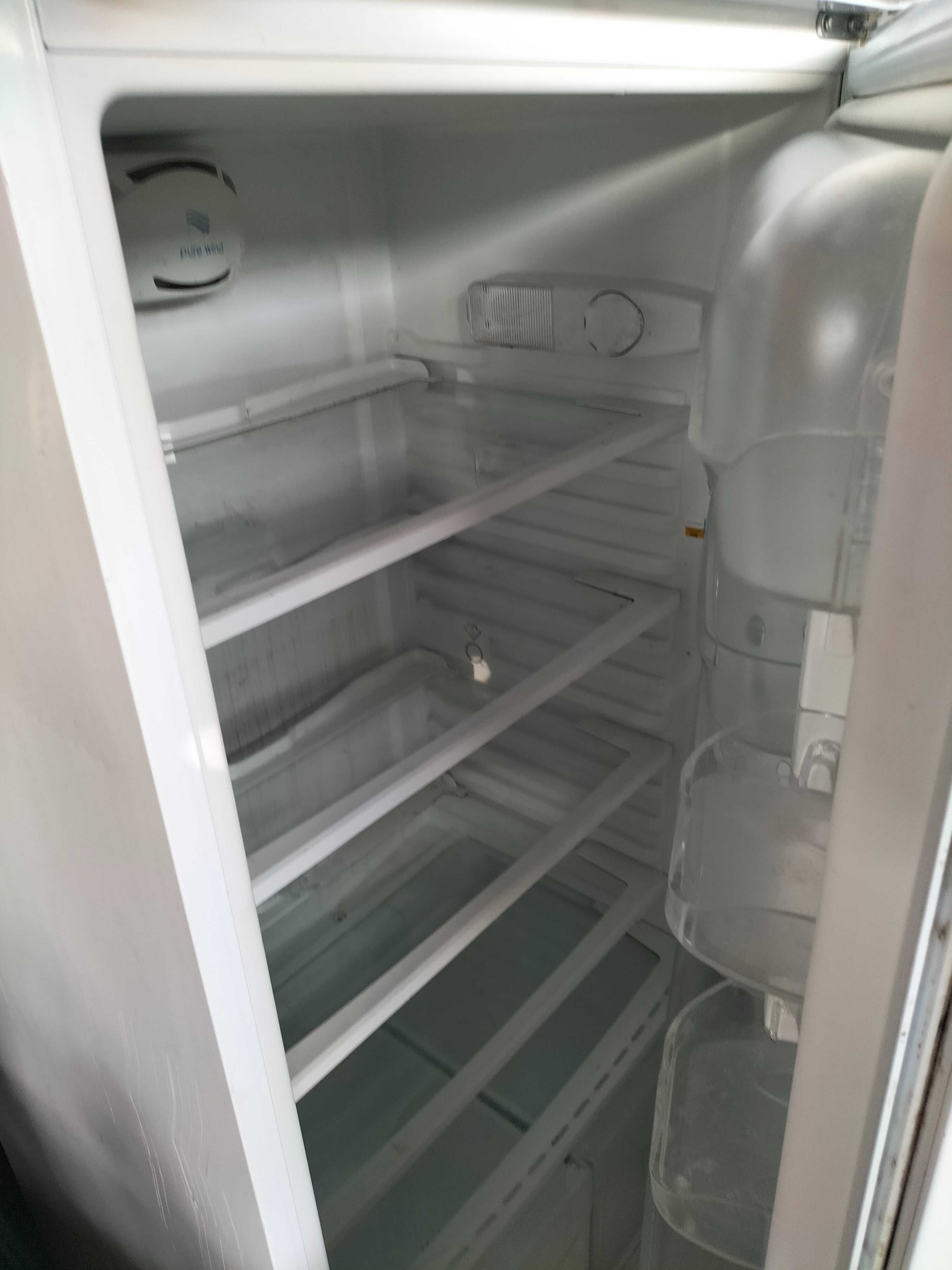 Frigorífico indesit