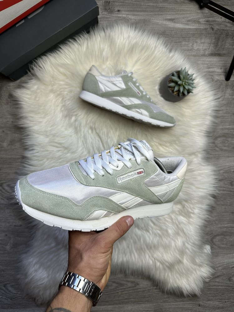 Кроссовки Reebok classic original 45р