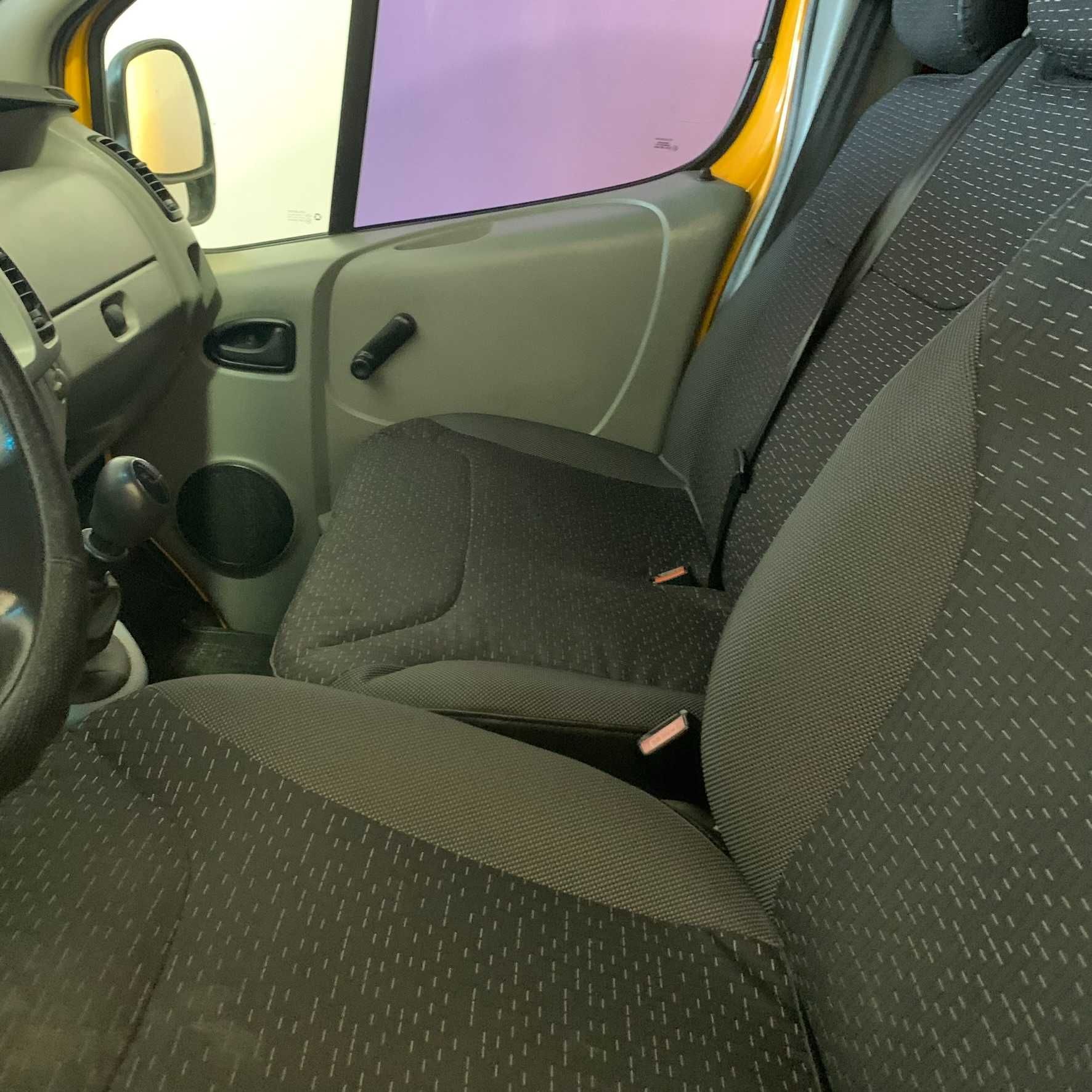 Opel Vivaro 2005