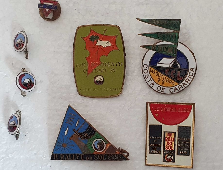 PINs / Alfinetes / Crachás / Emblemas muito antigos, de Campistas, CCL