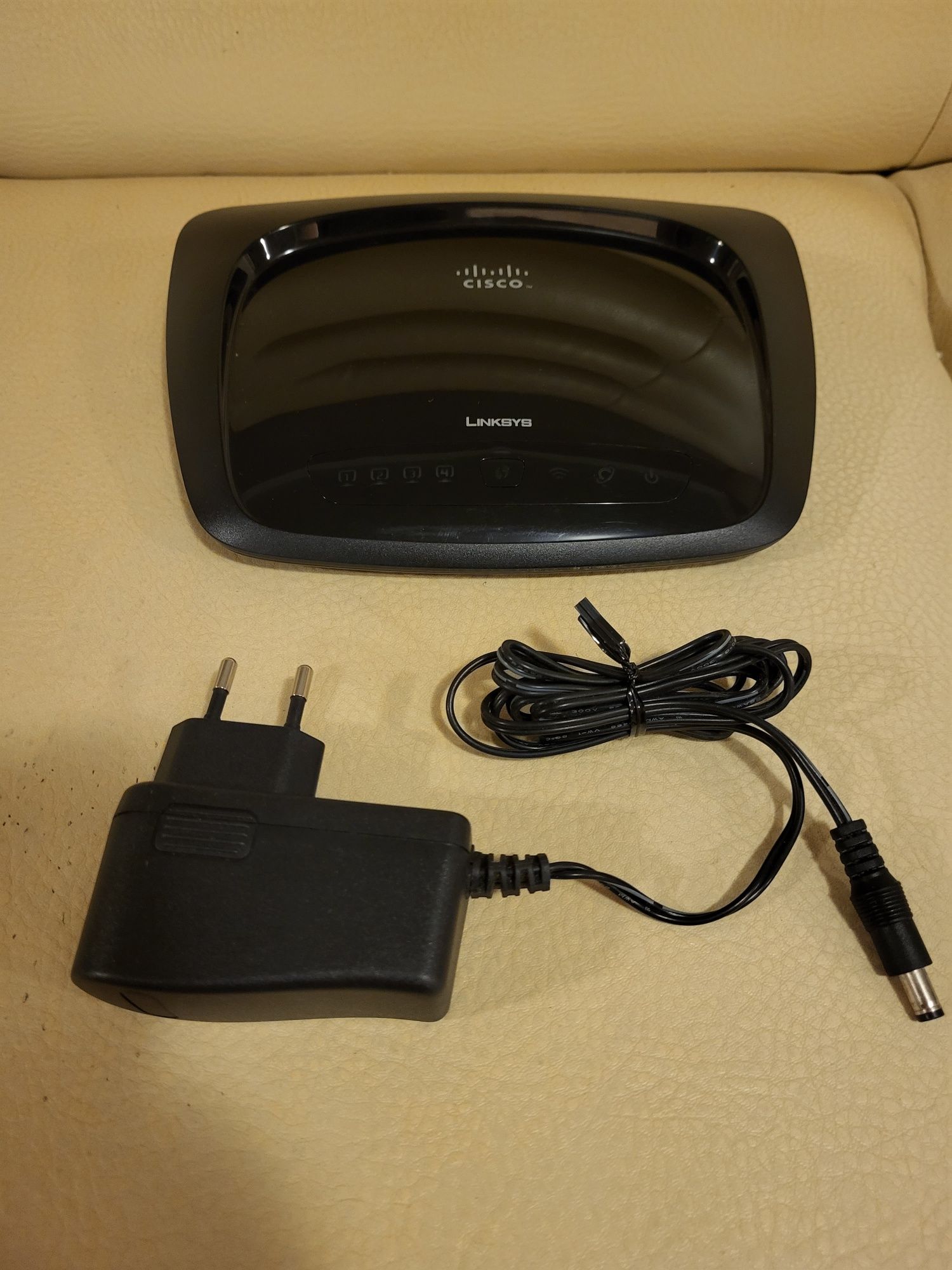 Router Linksys Cisco WTR 120N