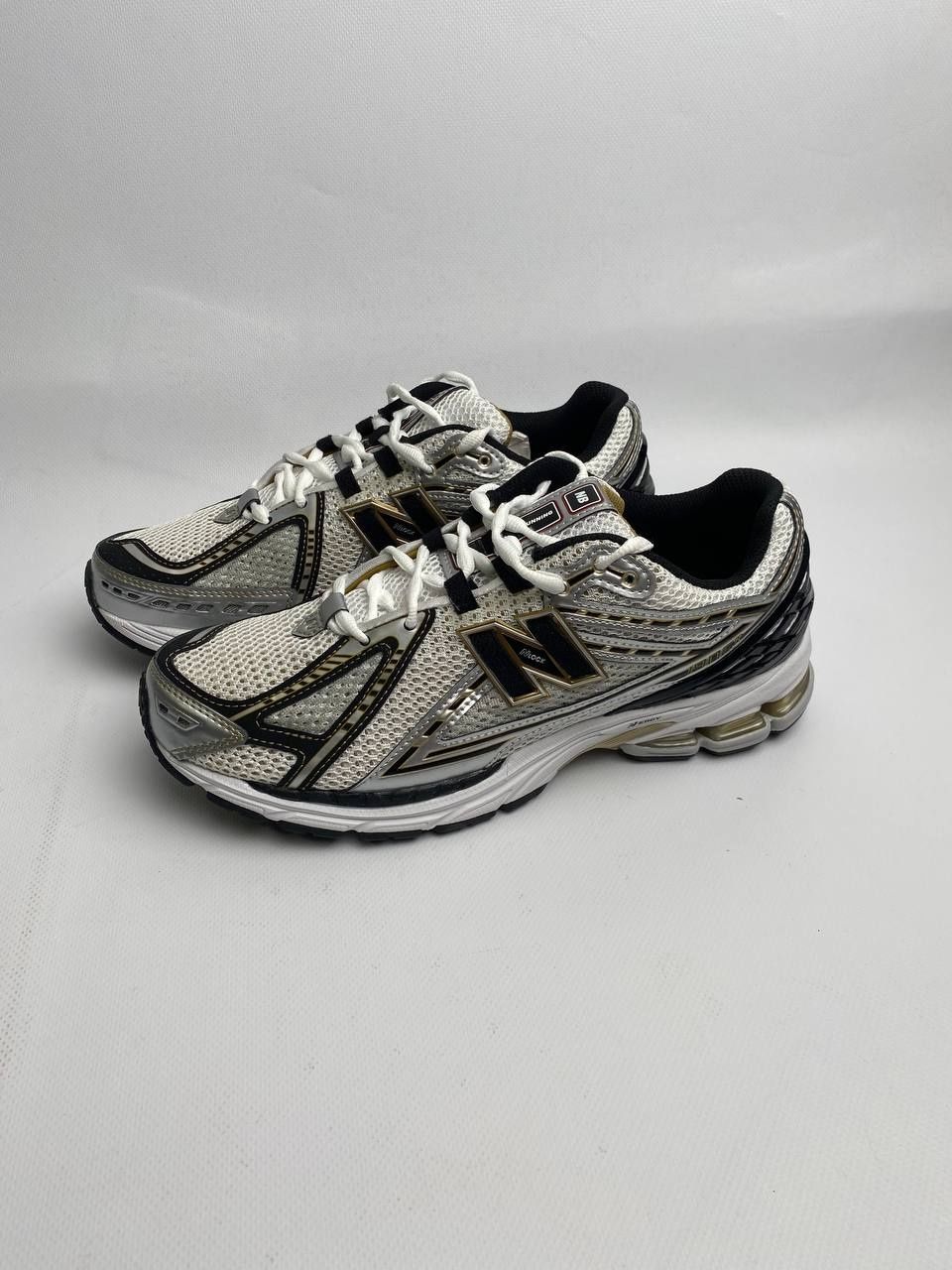 Оригінальні чоловічі кросівки New Balance 1906R