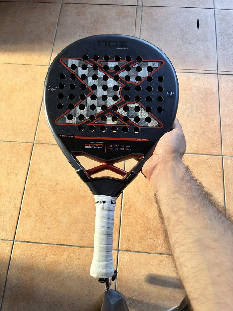 Raquete de Padel NOX AT10 Genius 18K 2025 – NOVA!