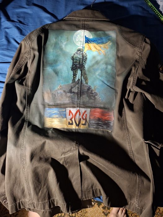 Куртка,пиджак,хаки милитарис шевронами