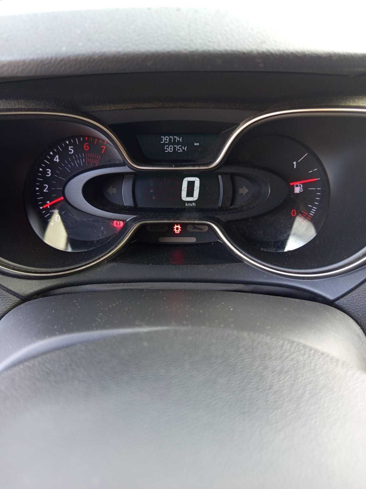 Sprzedam samochód osobowy RENAULT CAPTUR