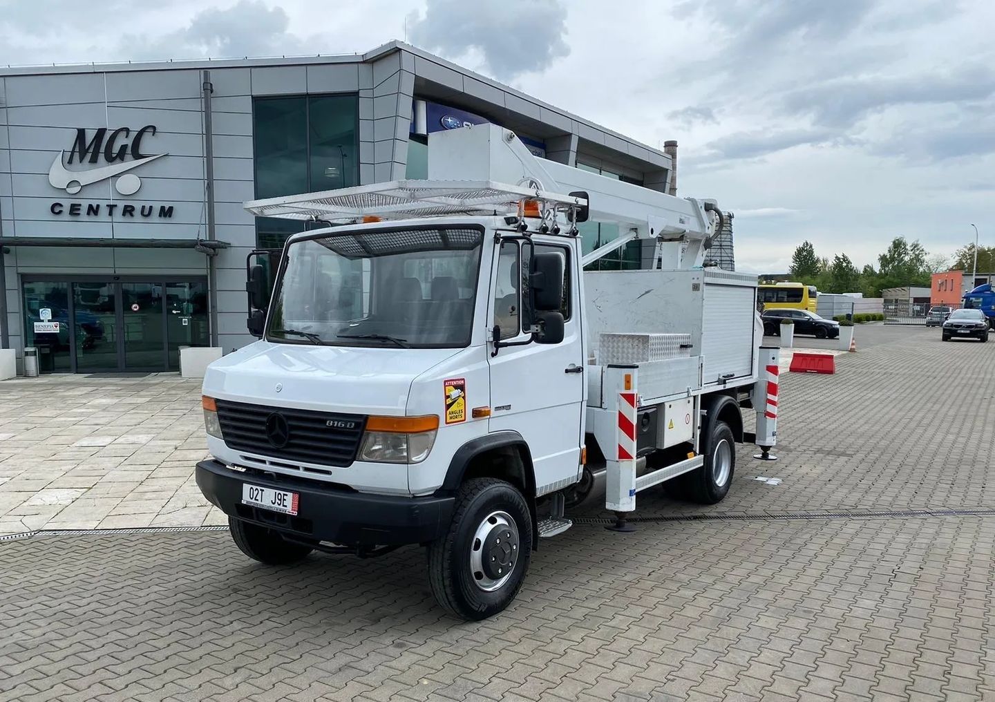 Mercedes Vario 816 вишка