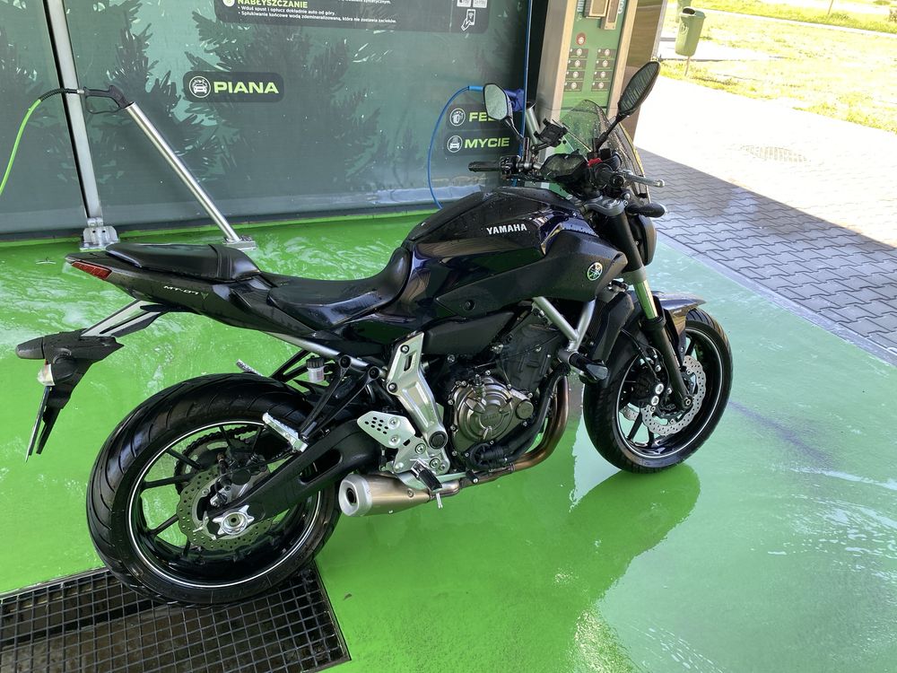 Yamaha MT 07 niski przebieg, grzane manetki, gniazdo usb, szyba puig!!