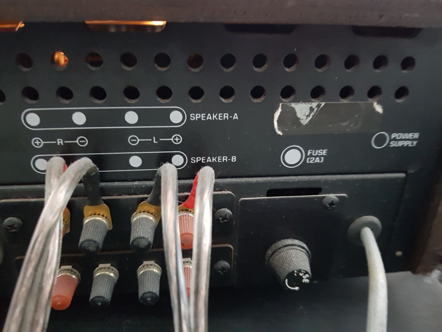 Vintage, amplituner Toshiba SA-400, analogowy, lata 70.