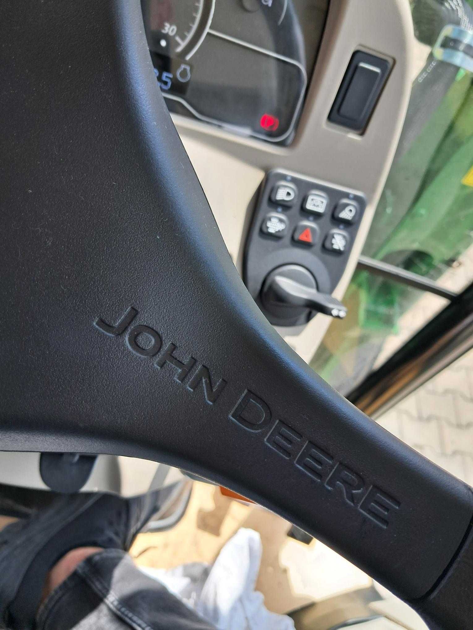 Ciągnik kompaktowy John Deere 4052R NOWY z ładowaczem i TUZem