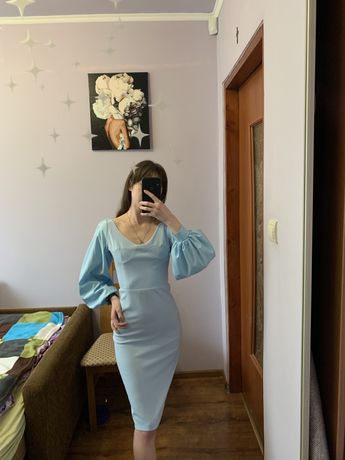 Сукня блакиного кольору