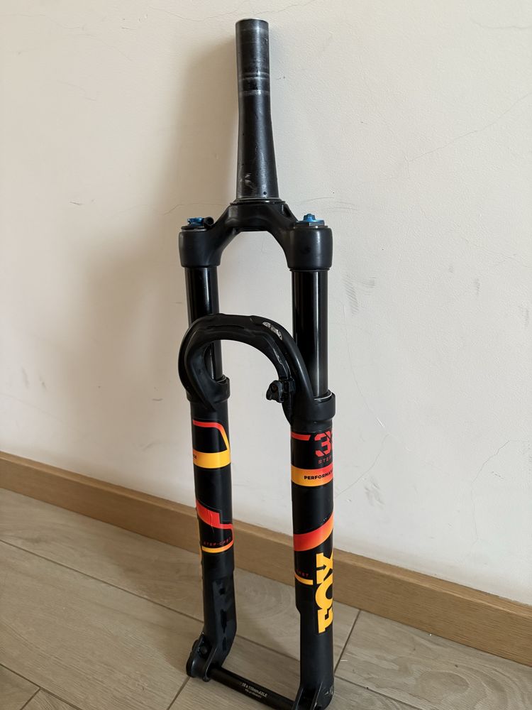 Suspensão fox step cast performance 29