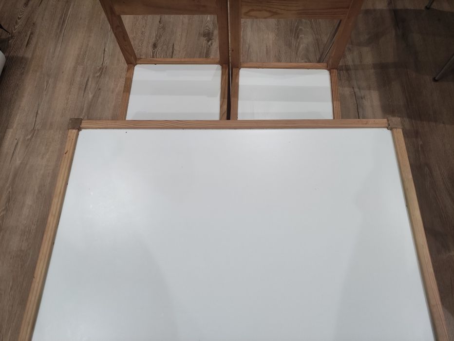 Stolik dziecięcy z dwoma krzesełkami biały/sosna ikea