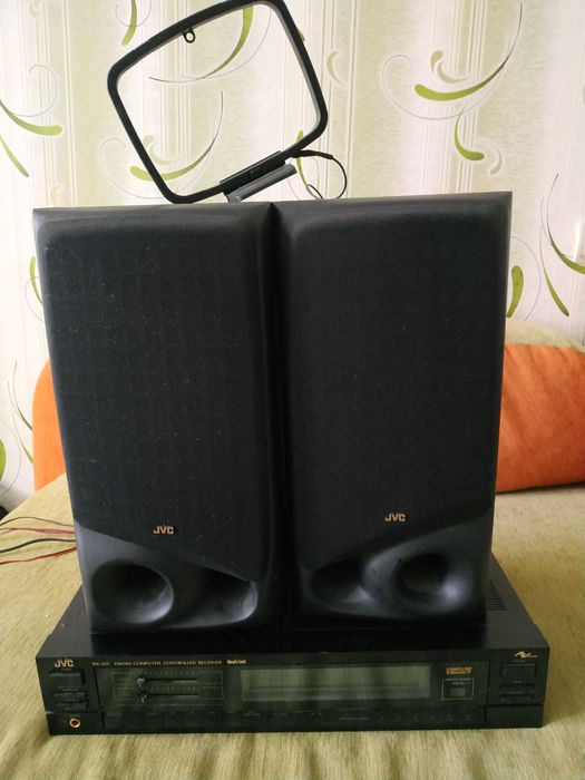 Колонки JVC по 50 ВТ с ресивером