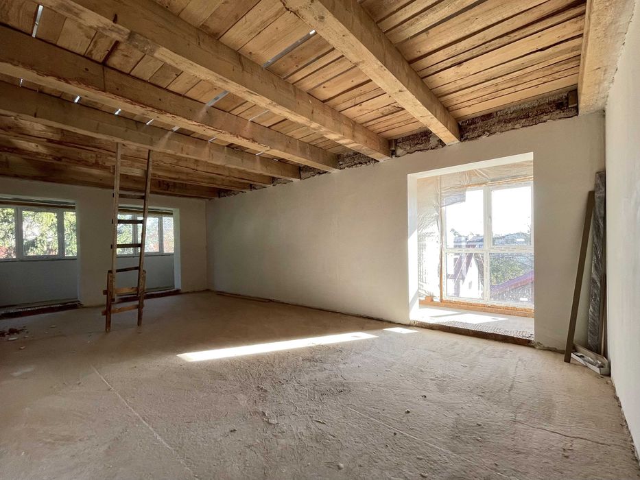 Продаж 2к квартири 92 кв. м на вул. Бурденка 18, кв. 6