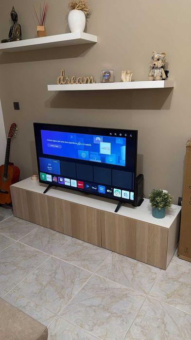 Móvel TV IKEA branco e carvalho