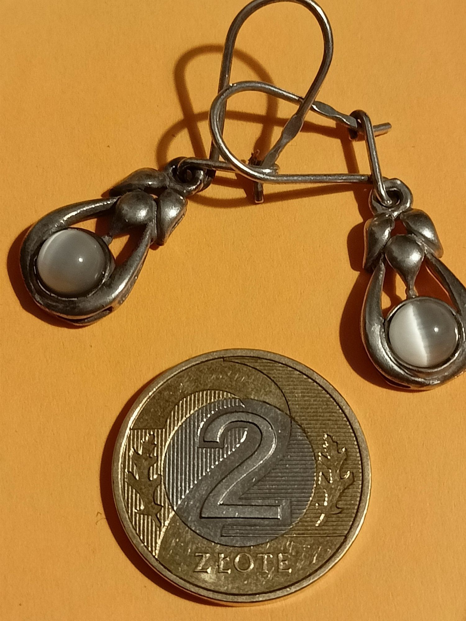 Kolczyki srebrne stare autorskie z oczkiem kamieniem kocie oko?