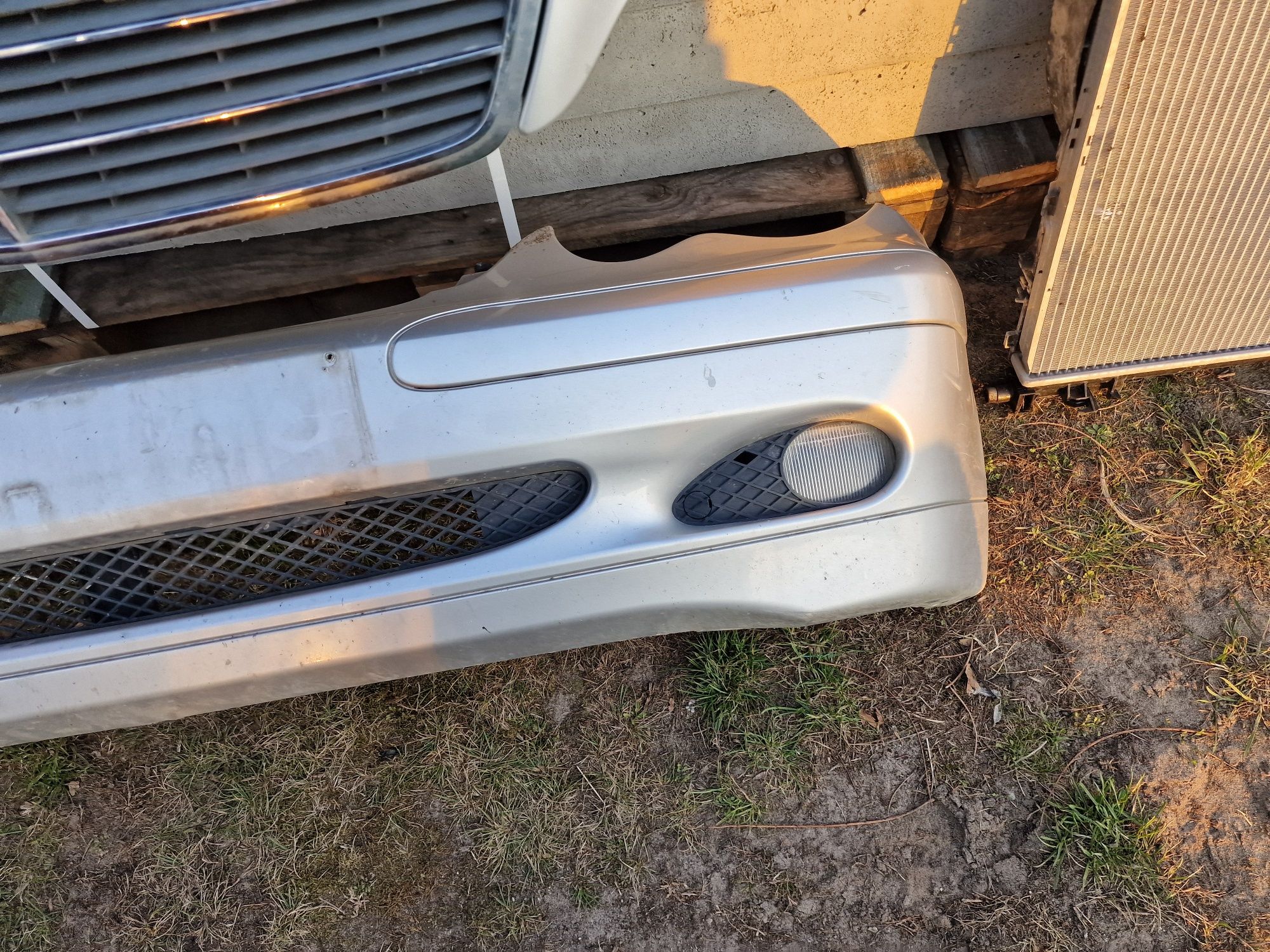 Mercedes w203 maska zderzak lampy chłodnice