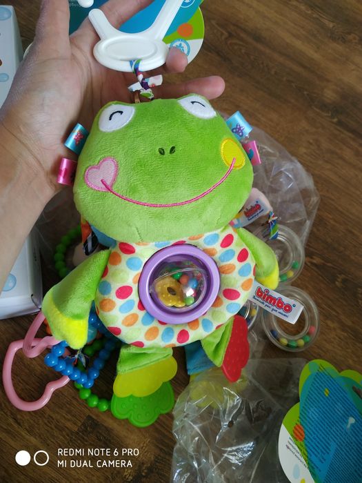 Нові розвиваючі іграшки /підвіски