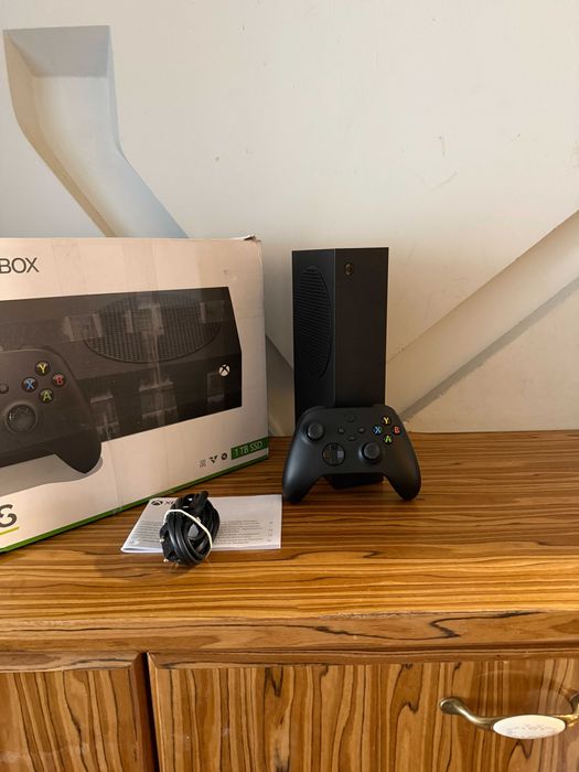[Xbox] Konsola Xbox Series S 1TB SSD Black Czarna + Pad - Carbon