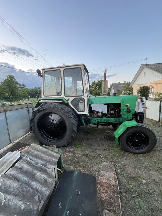 Трактор ЮМЗ 6 з прицепом, культиватором і марком